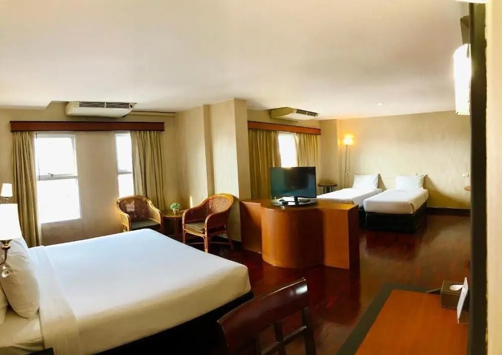 هتل پیادا رزیدنس